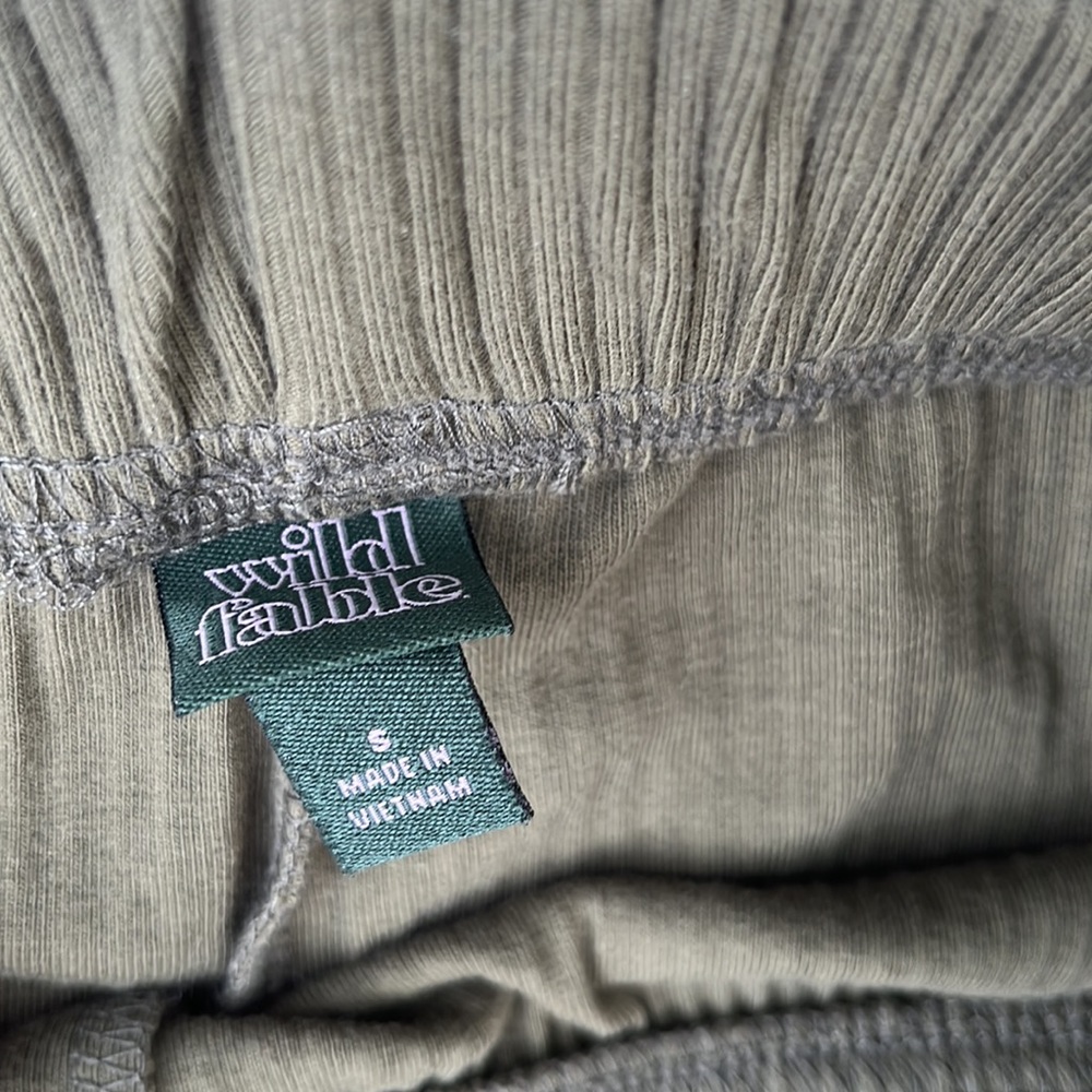 FLARES - Picture 2 of 3